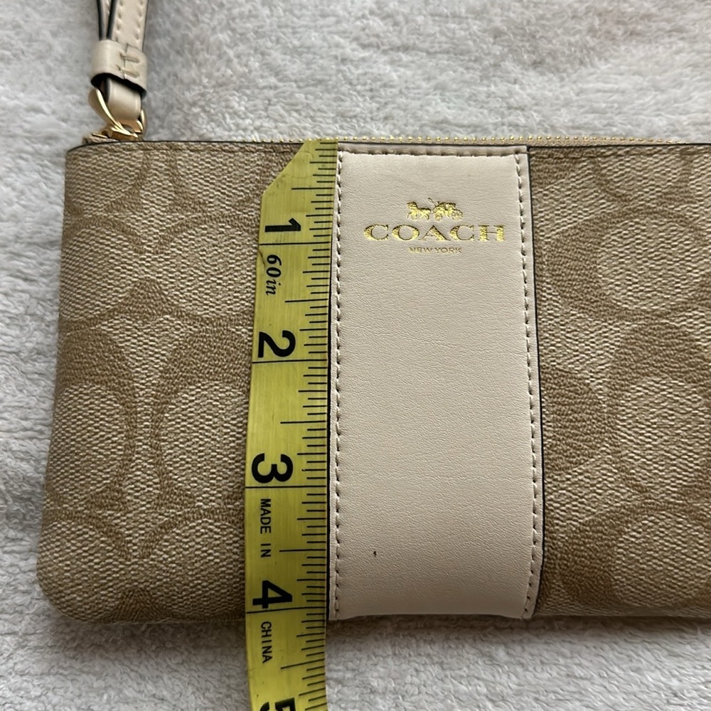 COACH Khaki chalk signature stripe wristlet wallet clutch NEW - Picture 4 of 4
